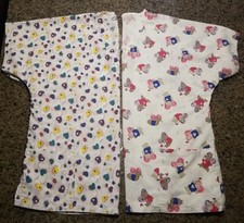 Medical ScrubTop HEARTS, BEARS,cream MULTI. COLOR HEARTS, CREAM. 2 In Lot