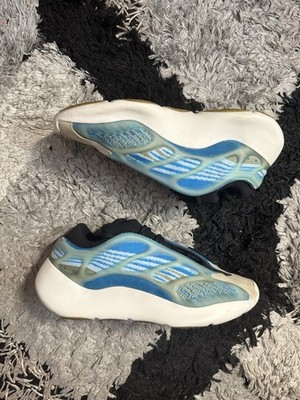 adidas Yeezy 700 V3 Arzareth (2020) - Size 10.5 - G54850