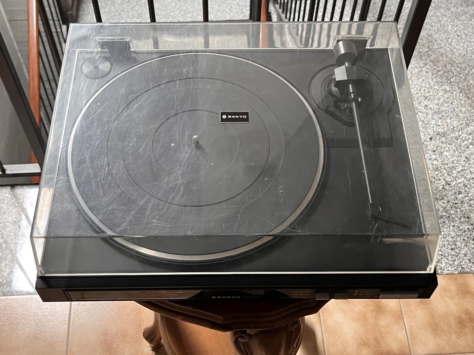 Giradischi Vintage Sanyo TP 6100 - Immagine 2 di 4