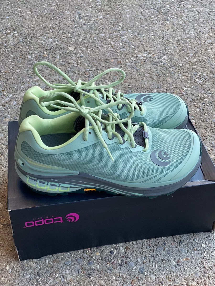 Topo Athletic MTN Racer 2 Women’s Size 6.5 Mountain Trail Running Shoe Moss Grey