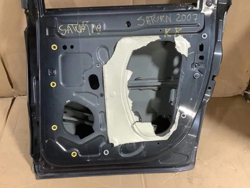 Saturn Outlook XE 2007 puerta trasera derecha del lado del pasajero carcasa gris oscuro metálico Foto 4 de 4