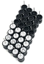 10 Sets 11mm Real Rider Wheel w/ Rubber Tire Set For 1/64 Black White Random Mix
