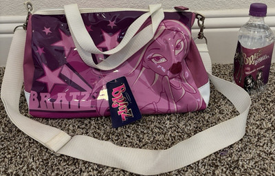 Bratz Pink Purple Star Duffle Bag with Shoulder Strap & Bratz Water Bottle
