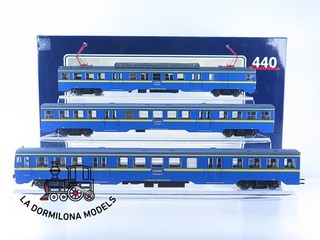 FL984 H0 AC ELECTROTREN 3601 DIGITAL Automotor 440 azul/amarillo RENFE OVP