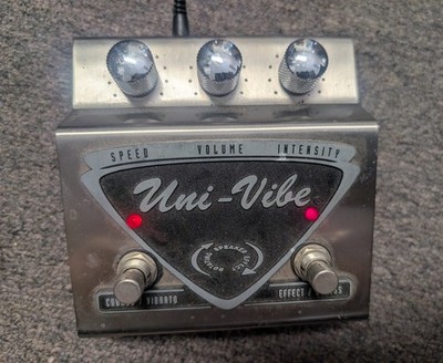 Dunlop UV-1 Uni-Vibe Chorus & Vibrato Effects Pedal w/ 18v adapter