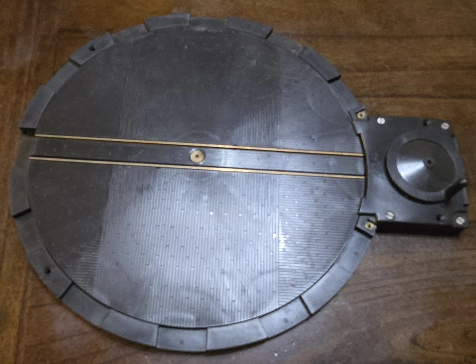 12" Vintage 1960's 9" Manual Turntable Assembled HO Scale Atlas 302 Train RR - Image 2 of 4