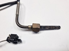 Mercedes C E class W204 W212 2.1cdi Temperature sensor A0081532728