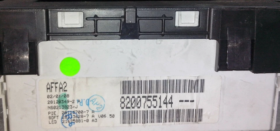 Afficheur ecran deporte LCD AFF 2 AFFA2 multifonction Clio 3 III 8200307273 --C - Photo 2/3