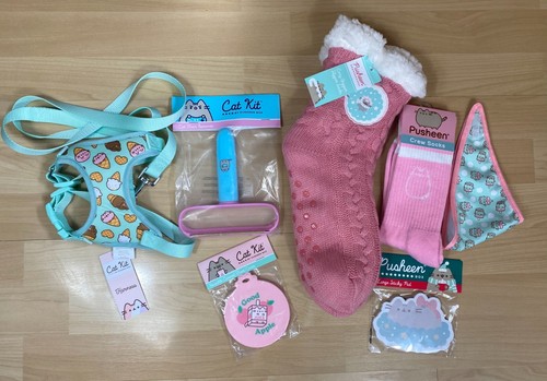 Pusheen Purrfect Bundle Cat Essentials Harness Comb Scarf Lot for Cat Lovers - Afbeelding 1 van 5