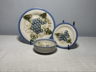 Louisville Stoneware Grapes Set 9.5 Dinner Plate + 6.5 Plate + 5.5  Bowl Vtg EUC
