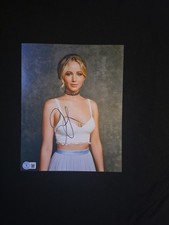 Top 5 Hunger Games Autographs Found on Trading Cards 21