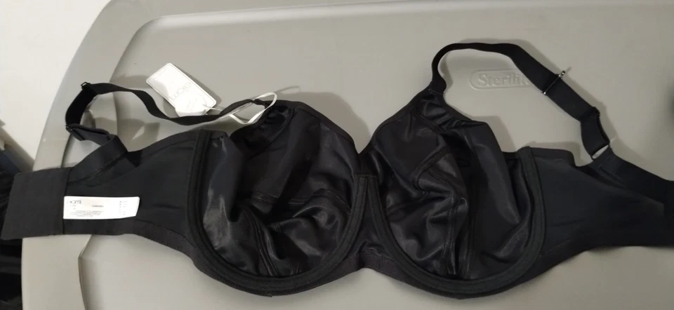 Nuevo con etiquetas Sujetador deportivo Elomi Energise con aros EL8041 negro para mujer TALLA 34K Foto 2 de 4