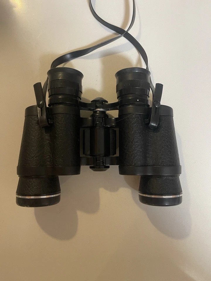 Vtg TASCO FULLY COATED OPTICS 8X30 BINOCULARS FIELD 393ft@ 1000yds Zip focus - Image 3 of 4