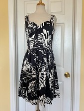 WHITE HOUSE BLACK MARKET floral dress size 10