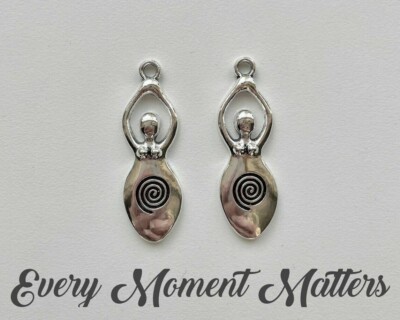 5 x Tibetisches Silber GÖTTIN DER FRUCHTBARKEIT SPIRALGÖTTIN 39x13mm Charms Anhänger