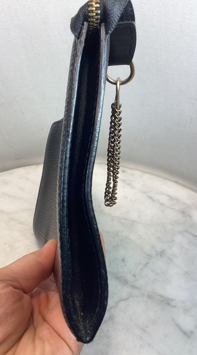 Vintage LOUIS VUITTON Black EPI Leather Pochette Accessories Vintage LOUIS VUITTON Black EPI Leather Pochette Accessories