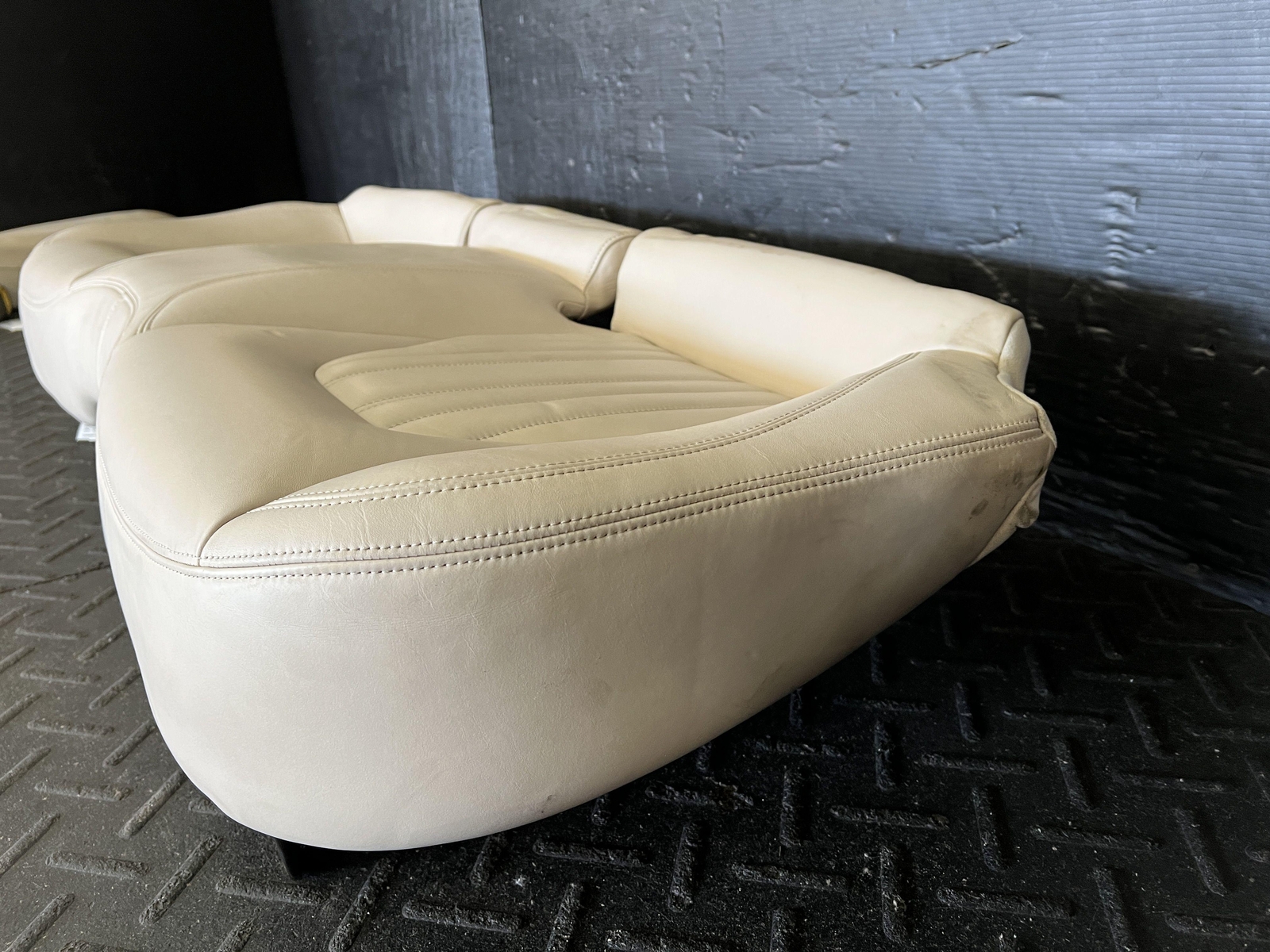 2016 MASERATI GHIBLI REAR LOWER BOTTOM BENCH SEAT CUSHION TAN LEATHER