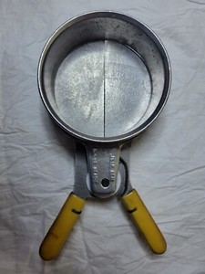 The Slip Seal Co. Long Beach CA Packing Peanut Dispenser Valve USED