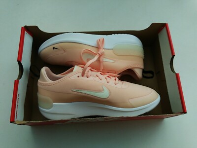 nike amixa women's sneakers