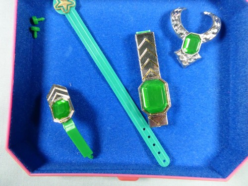 1986 Barbie Jewel Secrets Jewellery Set (4 items) - Picture 2 of 4