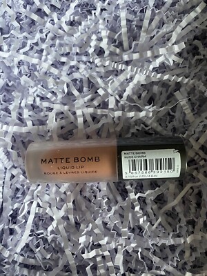 REVOLUTION Matte Bomb Liquid Lip Lipstick - Nude Charm 4,6 ml - Neu Versiegelt