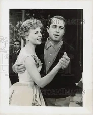 1959 Press Photo Dorothy Collins and Perry Como dancing and singing. - hpp13858