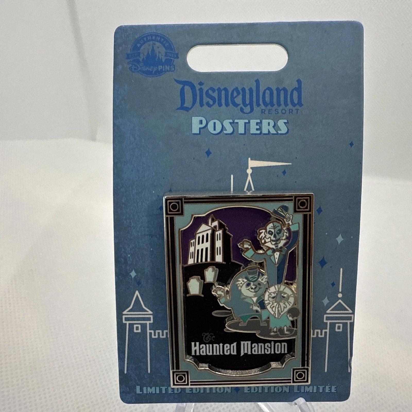 Haunted Mansion Poster pin 2022 -Attractions series LE 2000