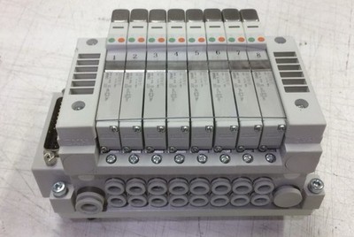 SMC VV5Q11-08-DAL01089 8 STATION PNUEMATIC AIR MANIFOLD BASE W/SOLENOID VALVE.9B