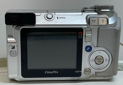 Fujifilm Finepix E Series E510 5.2MP Digital Camera - Silver for