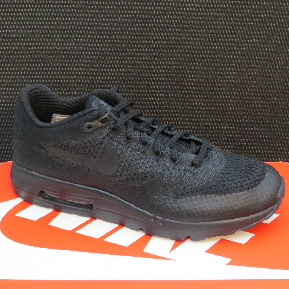 air max 1 triple anthracite