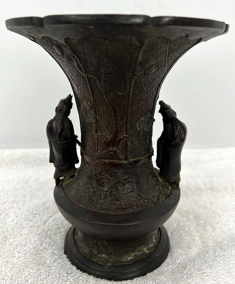 Antiguo jarrón urna asiático escultura figurativa detallada de bronce chino del siglo XIX para hombres Foto 3 de 4