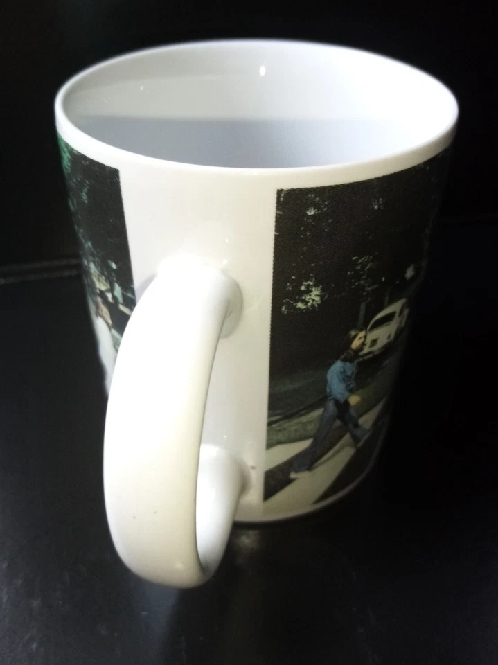 Mug mythique Année 2005 Beatles Abbey Road  Half Moon Bay  A Beatles Product - Photo 4/4