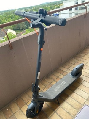 Ninebot E2 Pro D Elektrischer Scooter 20 km/h AA.05.14.05.0002 (2. Wahl)