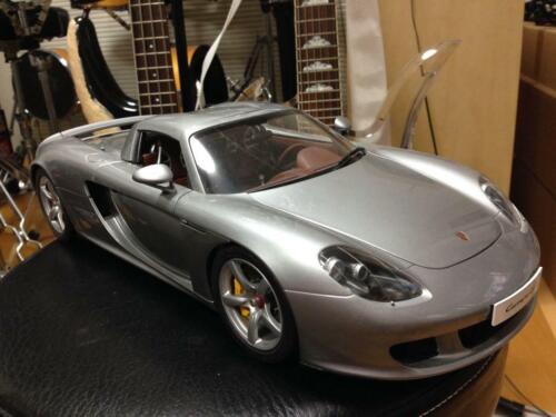 Minicar usata usata aperta modello Tamiya taglia 1/12 Porsche Carrera GT argento precisione - Foto 1 di 4