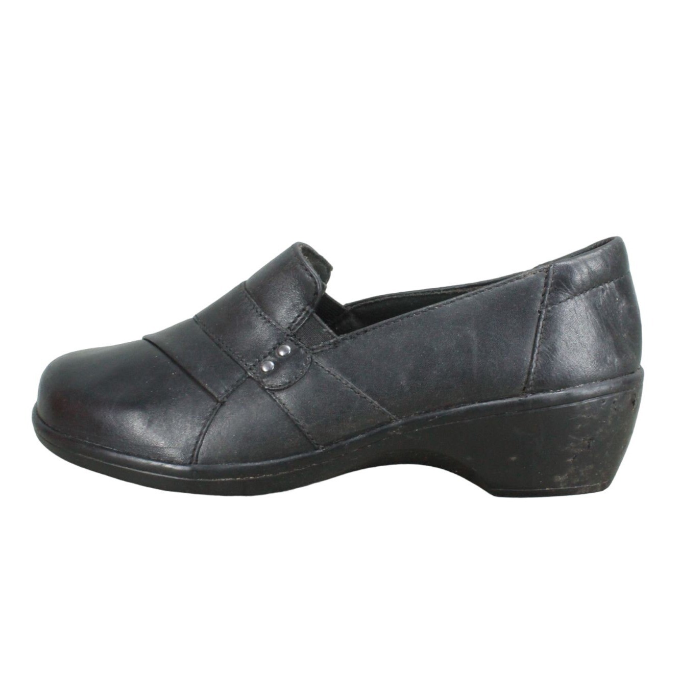 Clarks Women's May Marigold Black Leather Studded Ortholite Slip-On Loafer 7.5 M