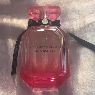 Victoria's Secret Bombshell Eau de Parfum Spray Regular Size 50% Full 3.4 fl oz