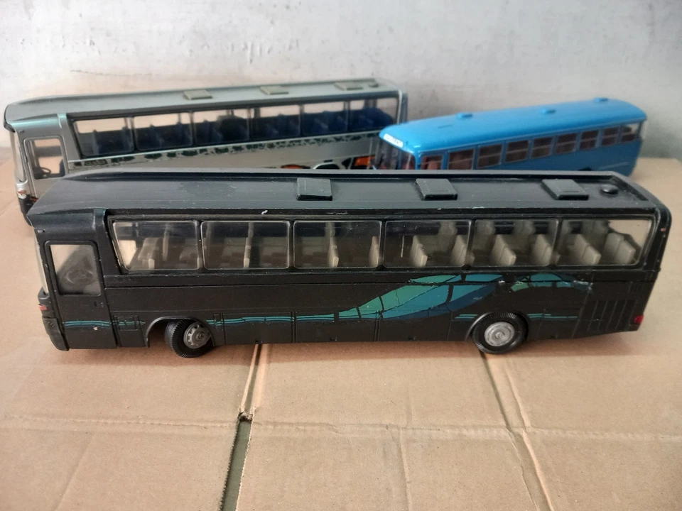 CONRAD 1/43 AUTOBUS MERCEDES COME OLD CARS - Immagine 3 di 4