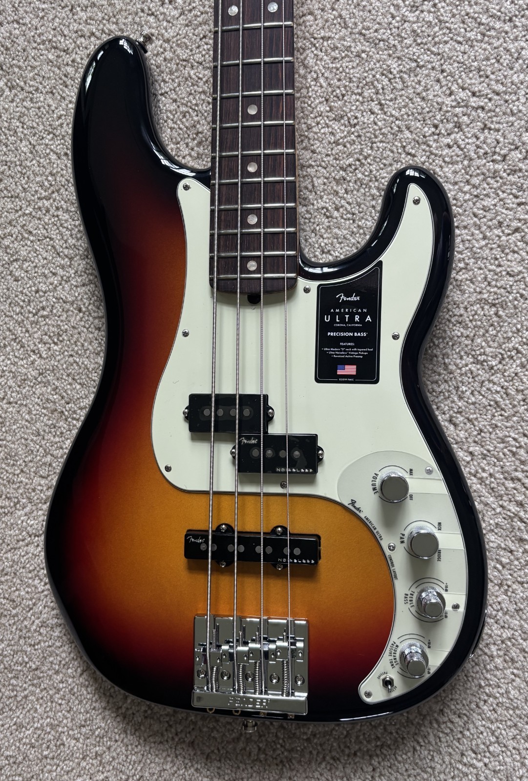 Fender American Ultra Precision Bass Guitar, Ultraburst, Premium Molded HSC