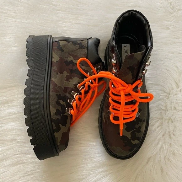Steve madden camouflage best sale boots