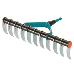 Gardena combisystem-Rasenlüfter 3391-20 befreit rasen moos und