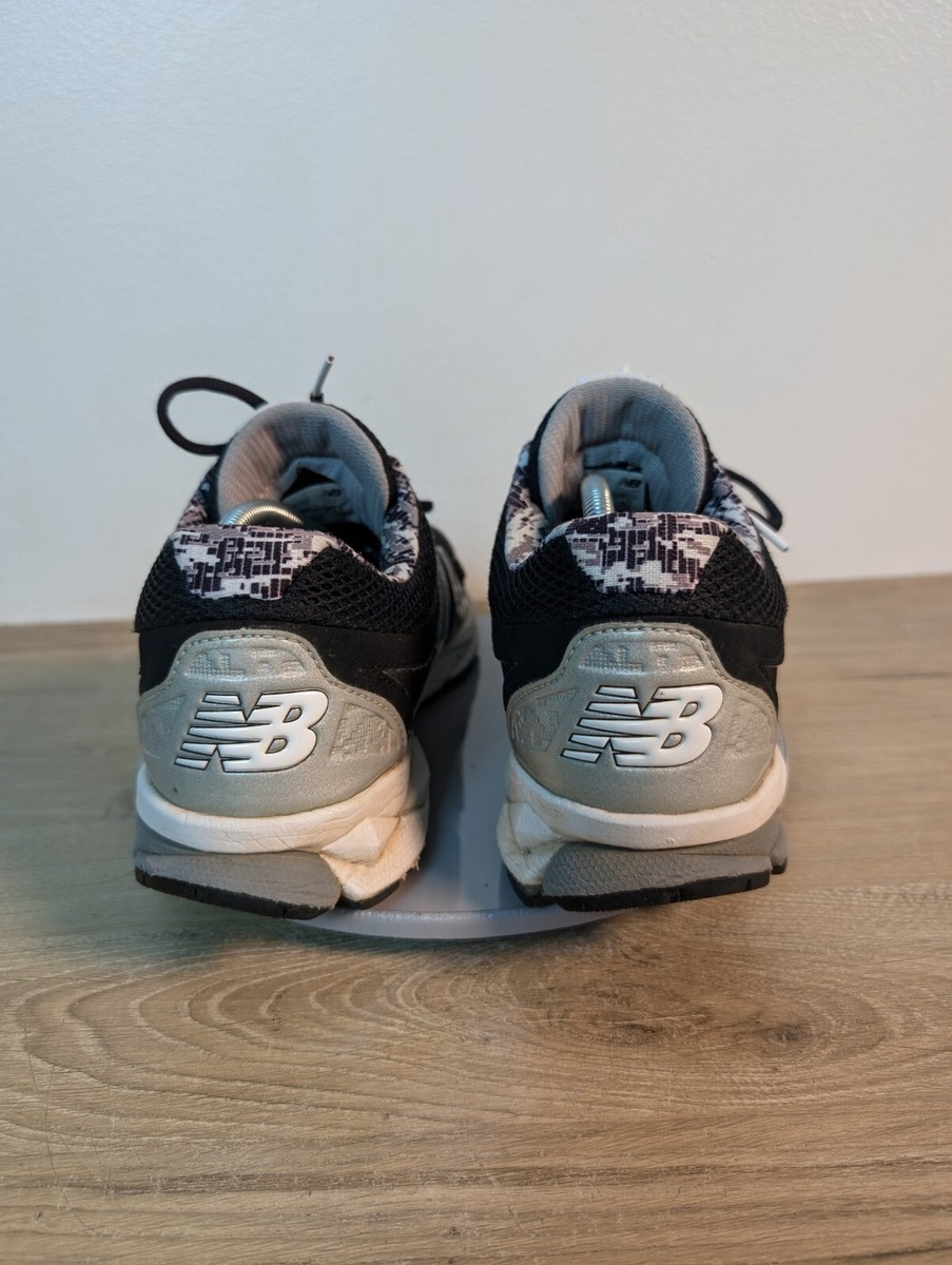 New Balance Mens 1000 V2 T1000BK2 Black Baseball Shoes 
