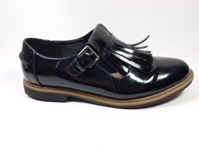 clarks patent leather shoes