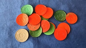 VINTAGE MISSOURI SALES TAX TOKENS LOT~red & green plastic
