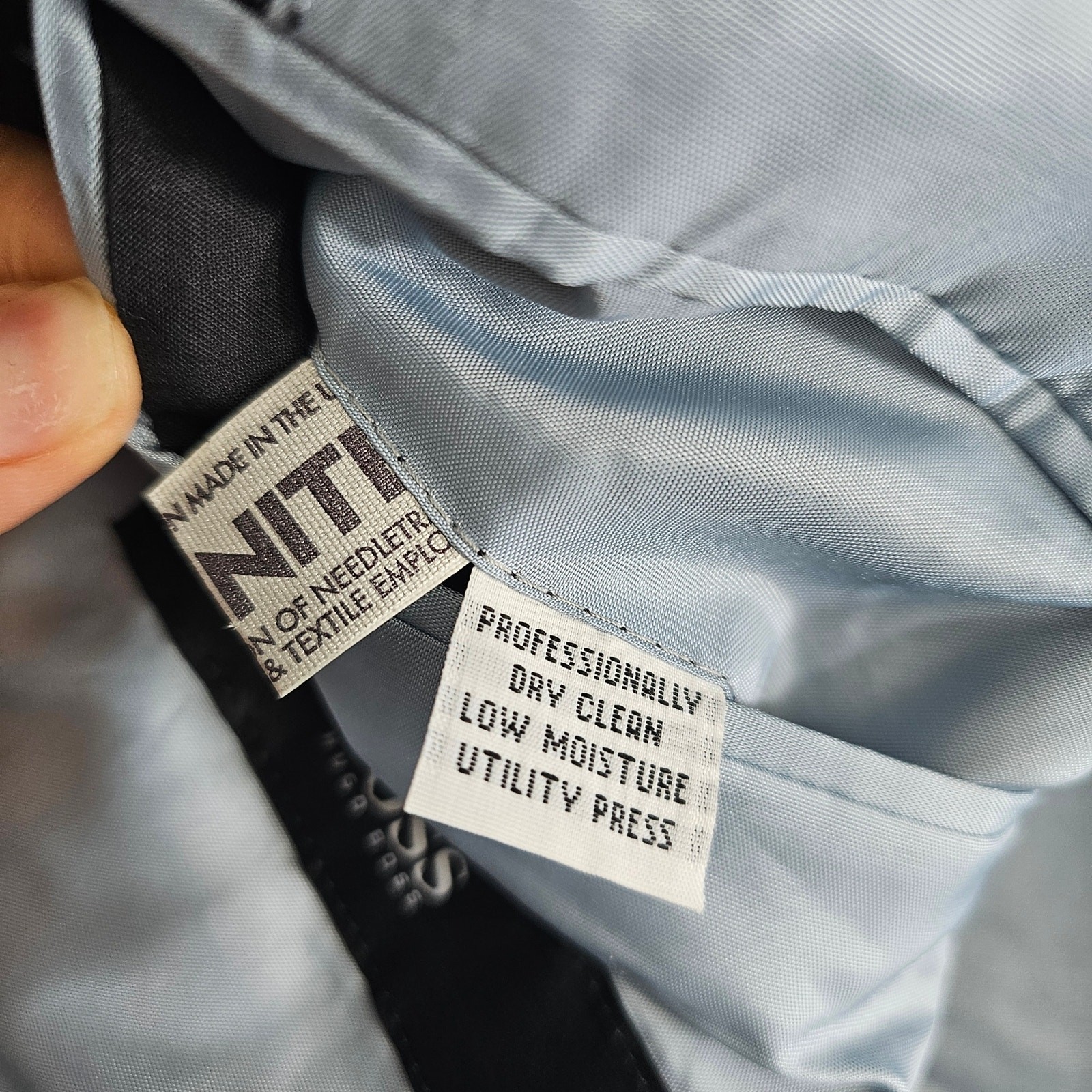 Hugo Boss 44L Bertolucci Movie Blue Super 120 Pinstripe Blazer Sport Coat Jacket thumbnail 9