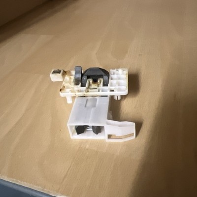 Dishwasher BOSCH SMV40T10GB/29    DOOR LOCK