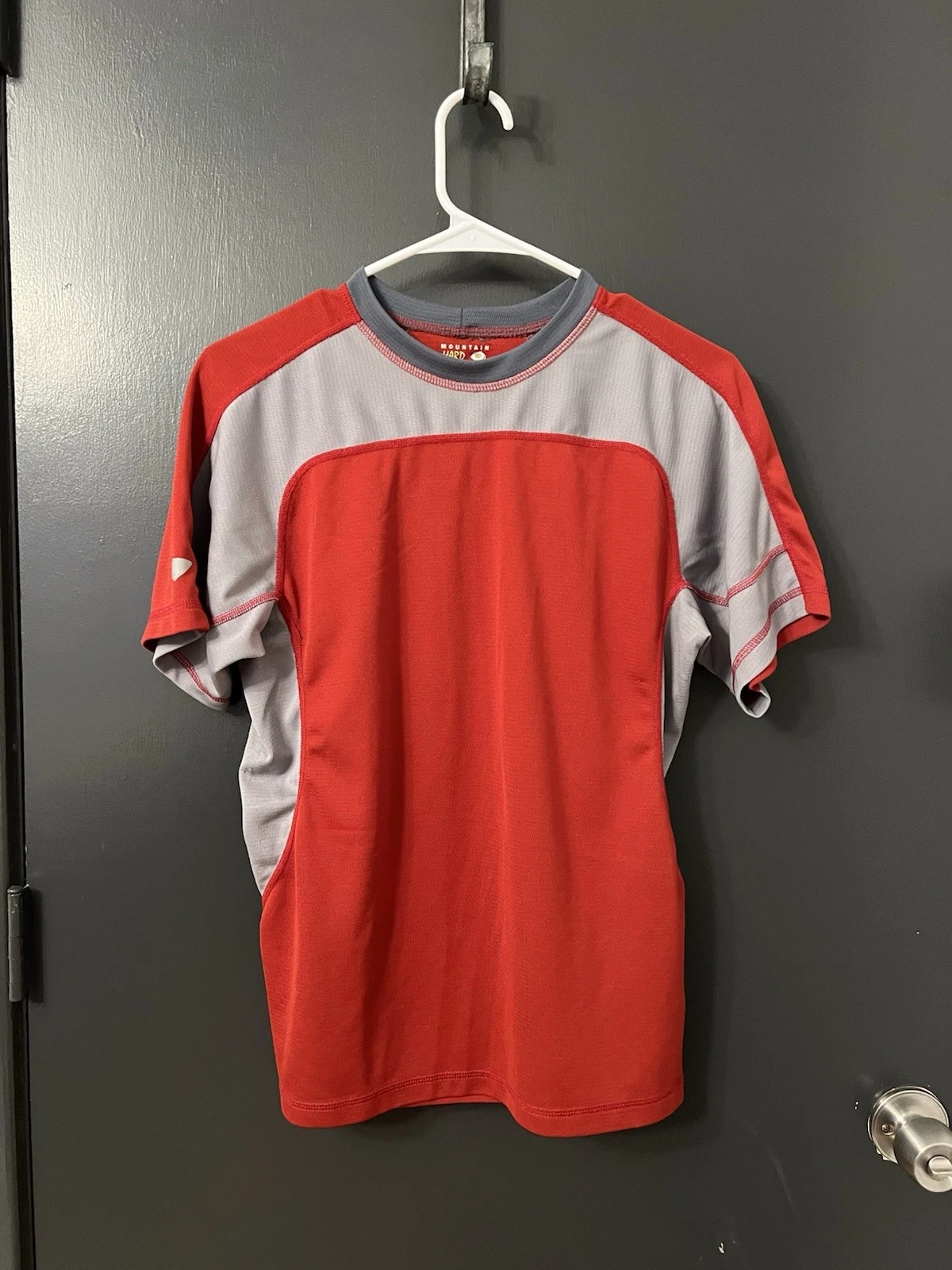 Mountain Hardwear Shirt Men Sz S Red Gray Athletic Short Sleeve Shirt