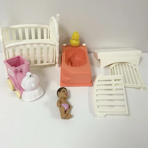 1994 Barbie Sister Kelly Bedtime Fun Crib Bathtime Shelly Lot Pink Train Vintage