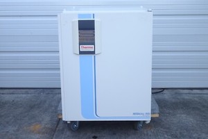Thermo Scientific HERAcell 150i C02 Incubator