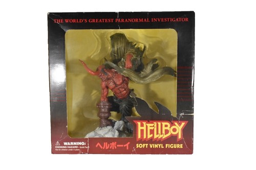 2008 Hellboy Limited Edition Action Figure w/Accessories Sword Gun