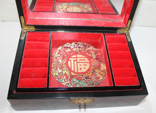 Elegant Asian Gloss Black & Red Lacquered Jewellery Ring Box Velvet Inner Shelf - Picture 9 of 17